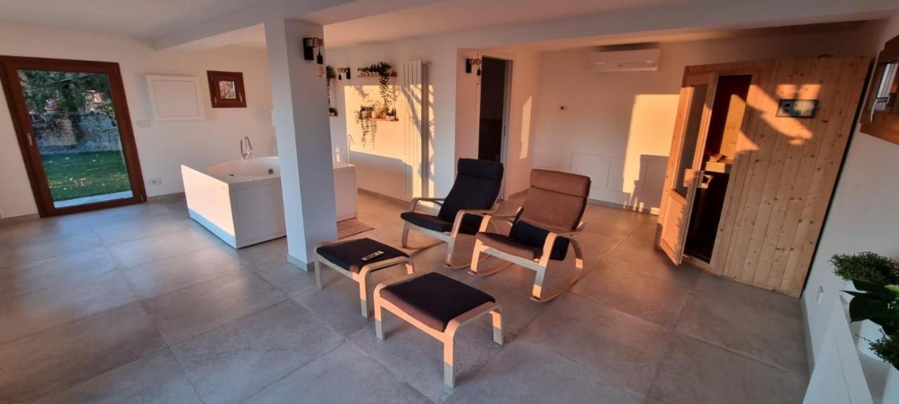 Chalet Sophie - Luxury Chalet Roletto ภายนอก รูปภาพ