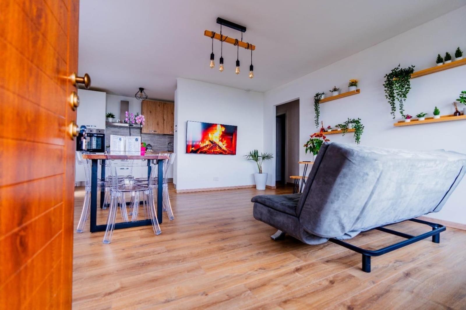 Chalet Sophie - Luxury Chalet Roletto ภายนอก รูปภาพ