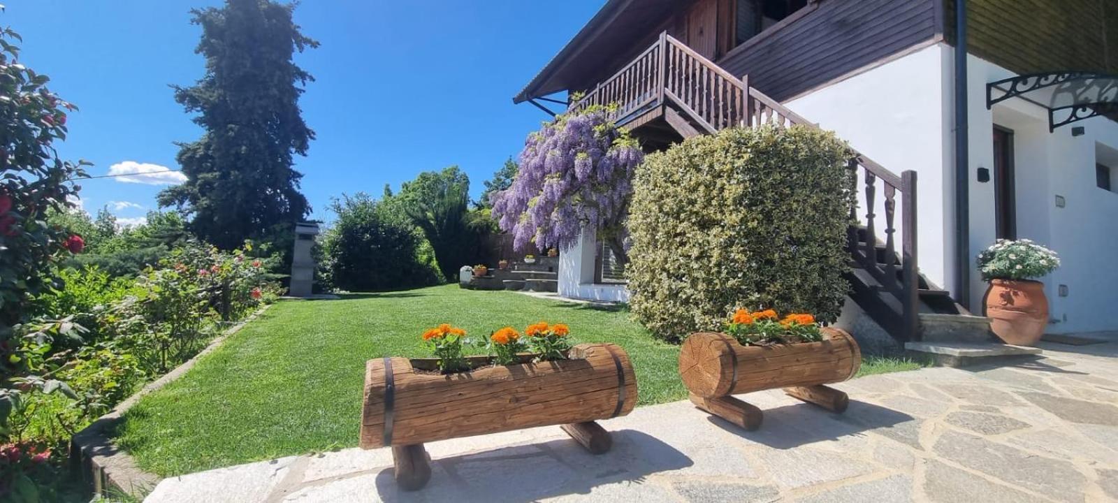 Chalet Sophie - Luxury Chalet Roletto ภายนอก รูปภาพ