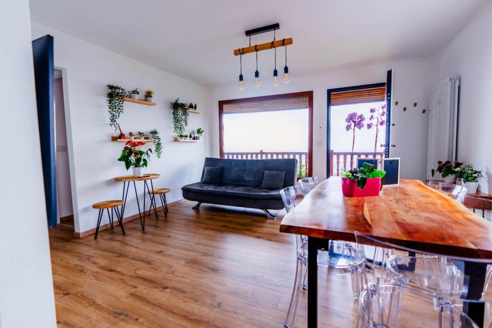 Chalet Sophie - Luxury Chalet Roletto ภายนอก รูปภาพ